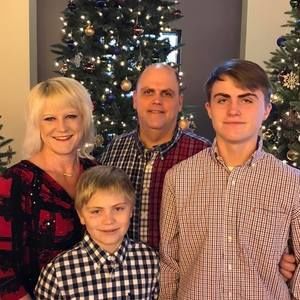 Meet your Posher, Stephanie leezer